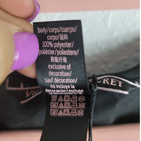 Victoria Secret Love Black Silky Robe OSFM NWT MSRP $58 - Picture 7 of 7